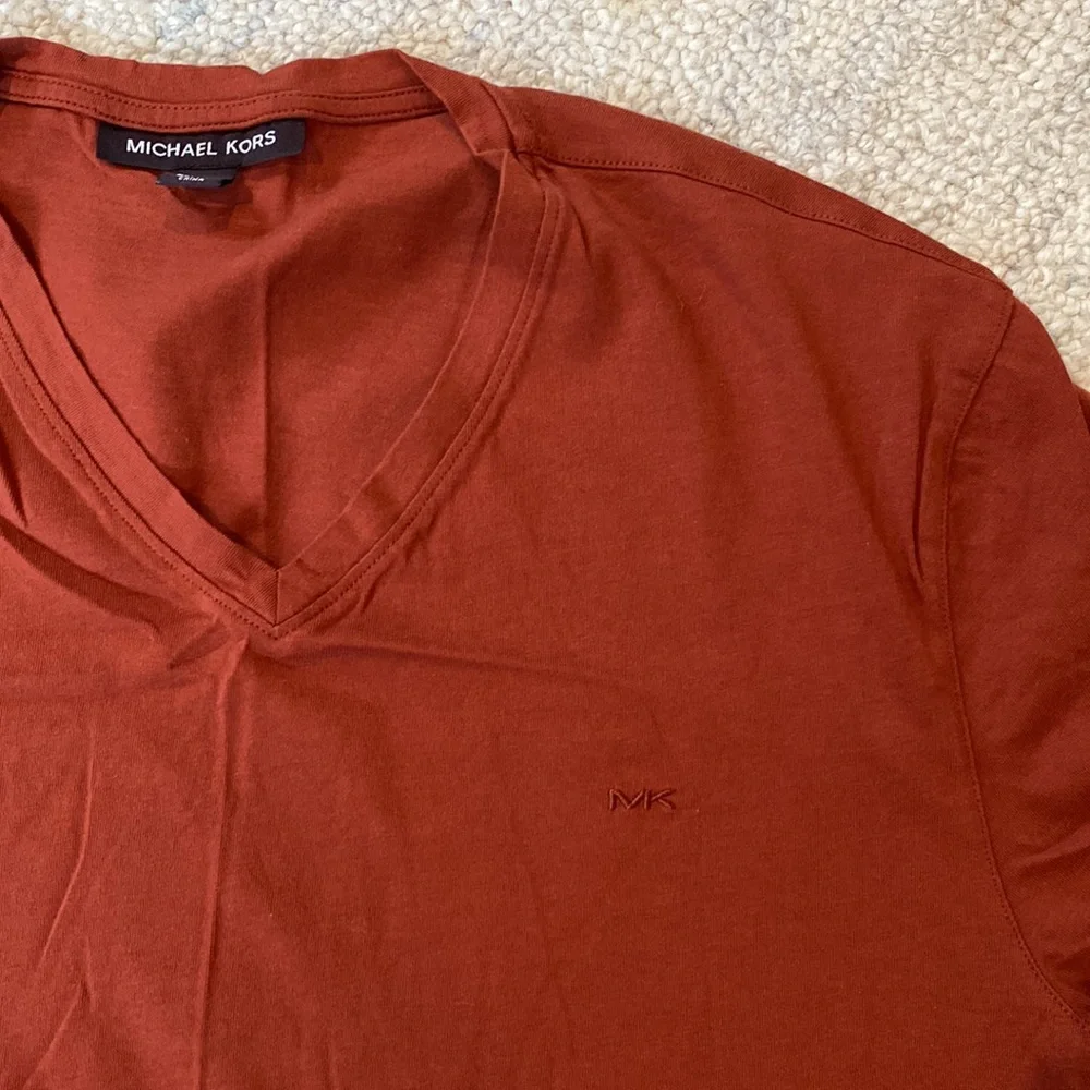 Mens V neck - Picture 2 of 3